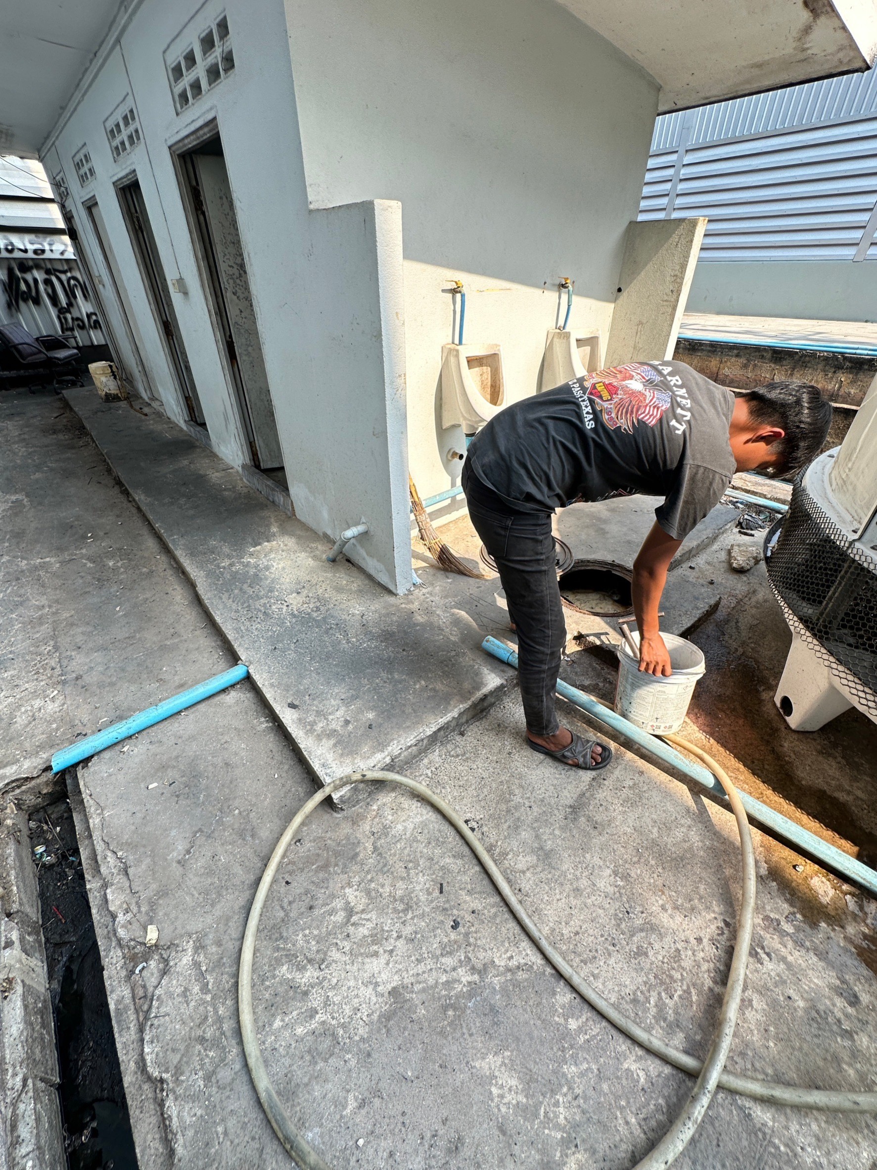 ดูดส้วมโรงงาน-ศรีเมือง ถังแซท 1 บ่อ